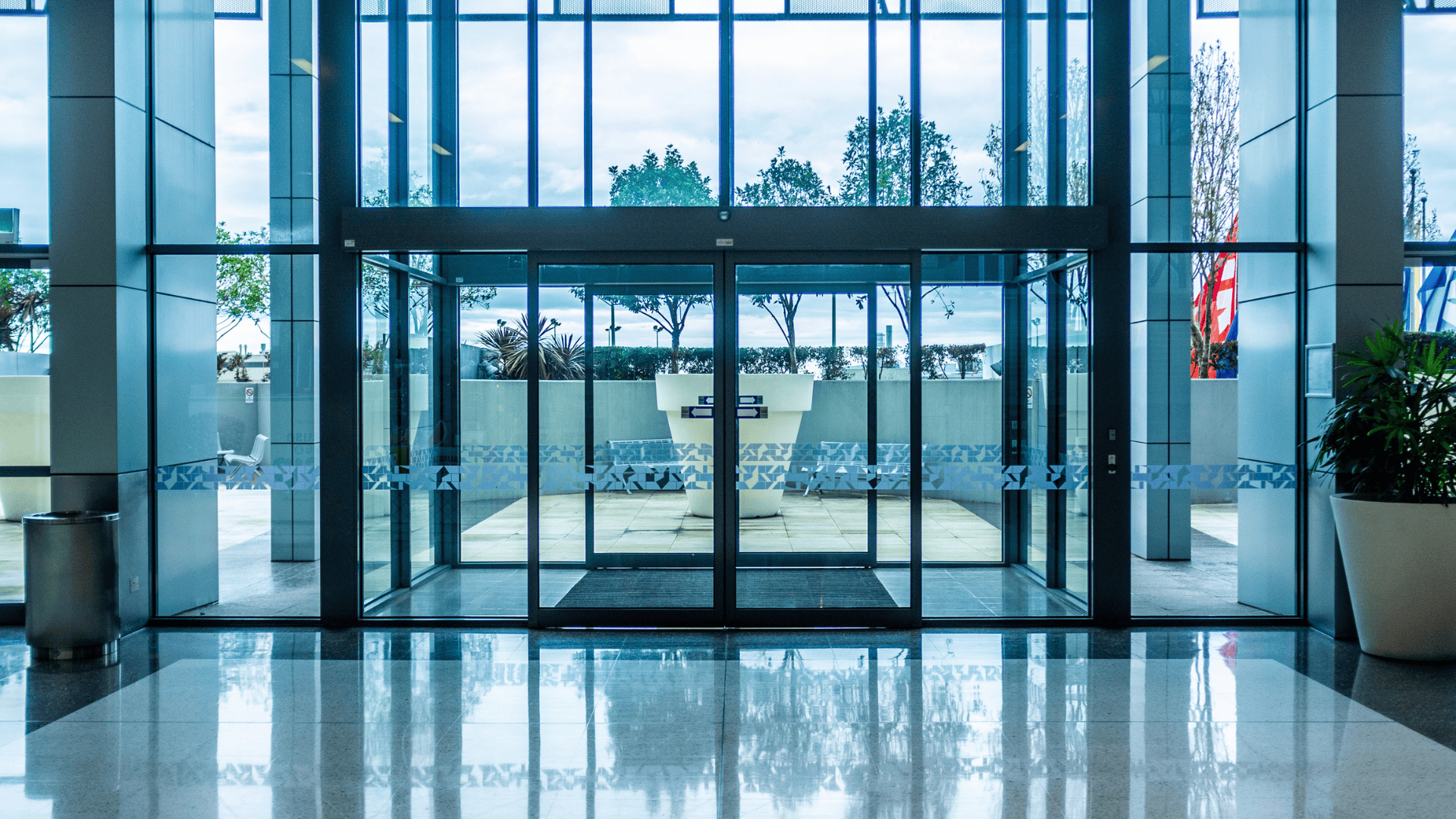 Portas Automáticas e Sistemas de Segurança